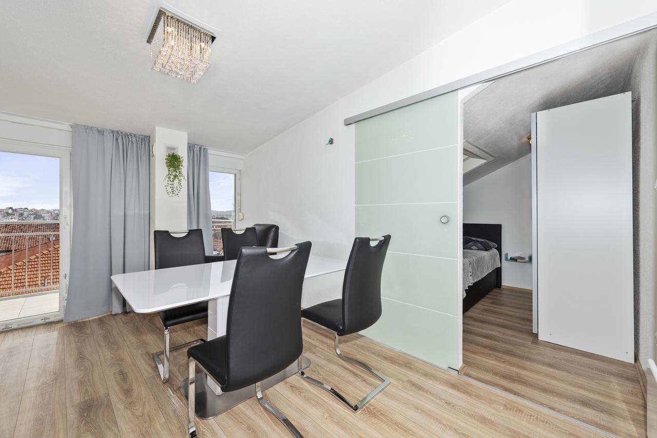 Apartment Nikola Traù Esterno foto