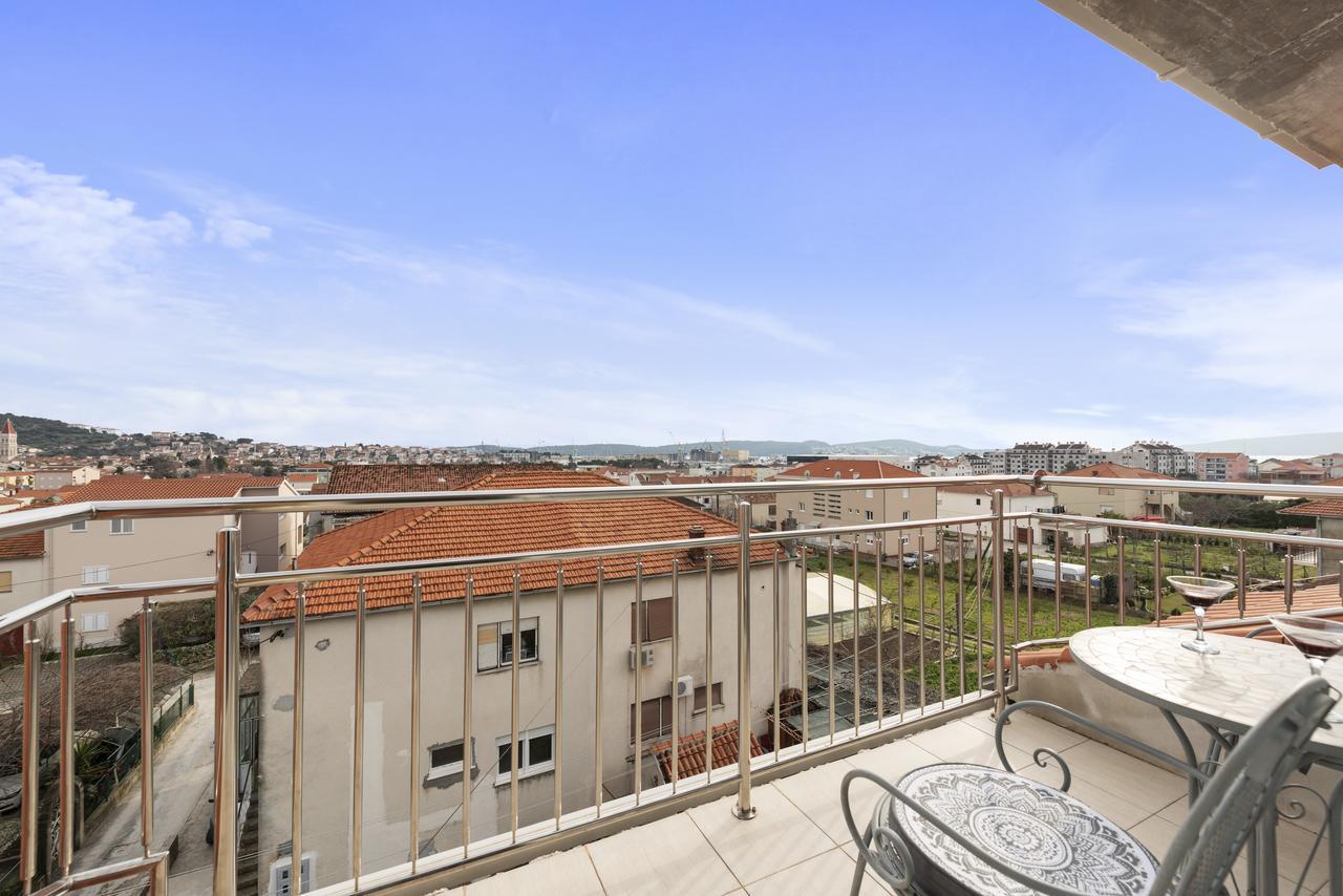Apartment Nikola Traù Esterno foto